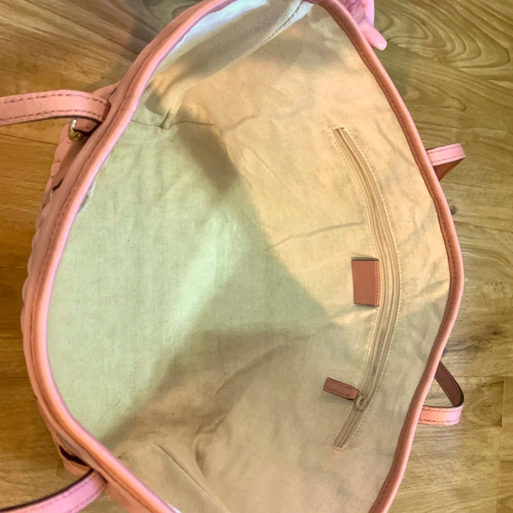 Gucci Pink Quilted GG Tote Bag - Picture 5 of 14